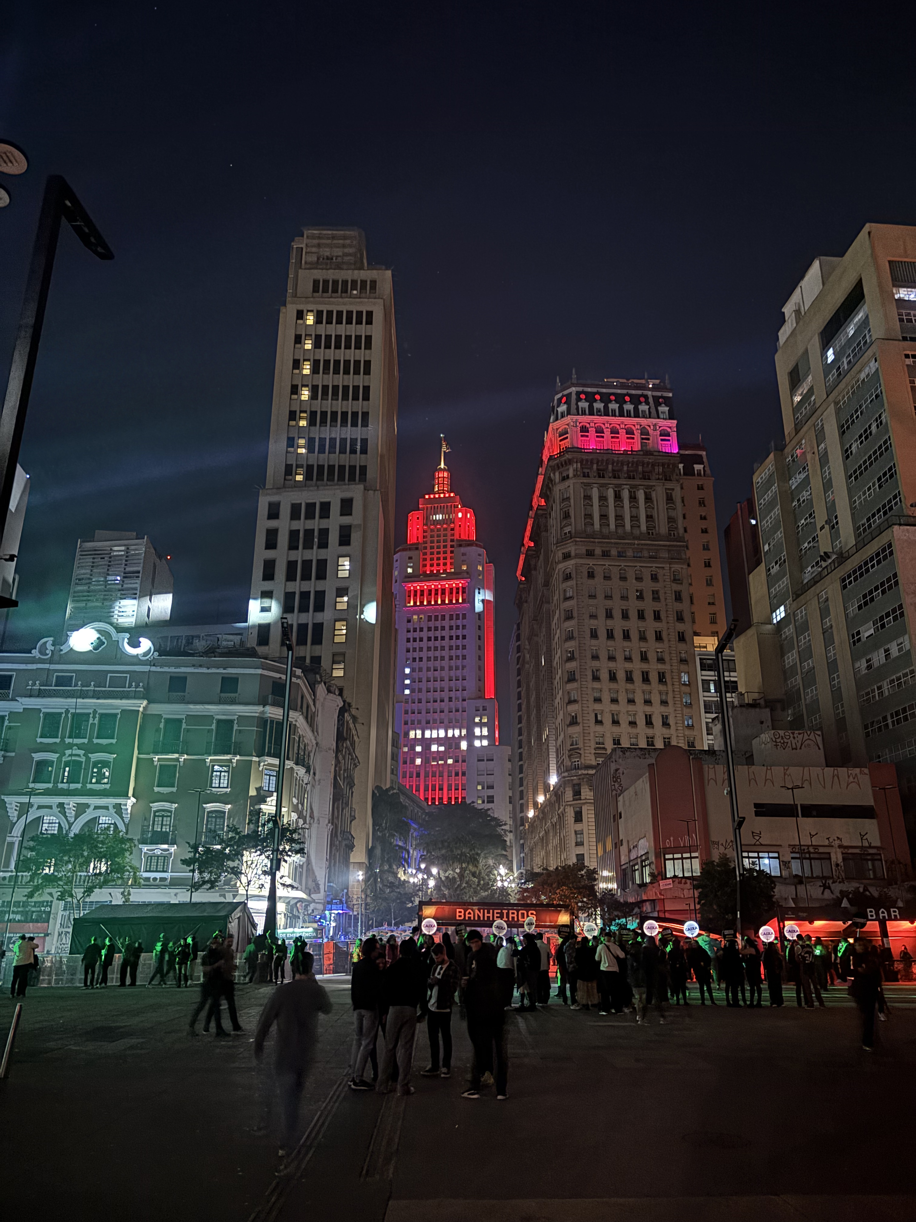 Noche electronica en Sao Paulo