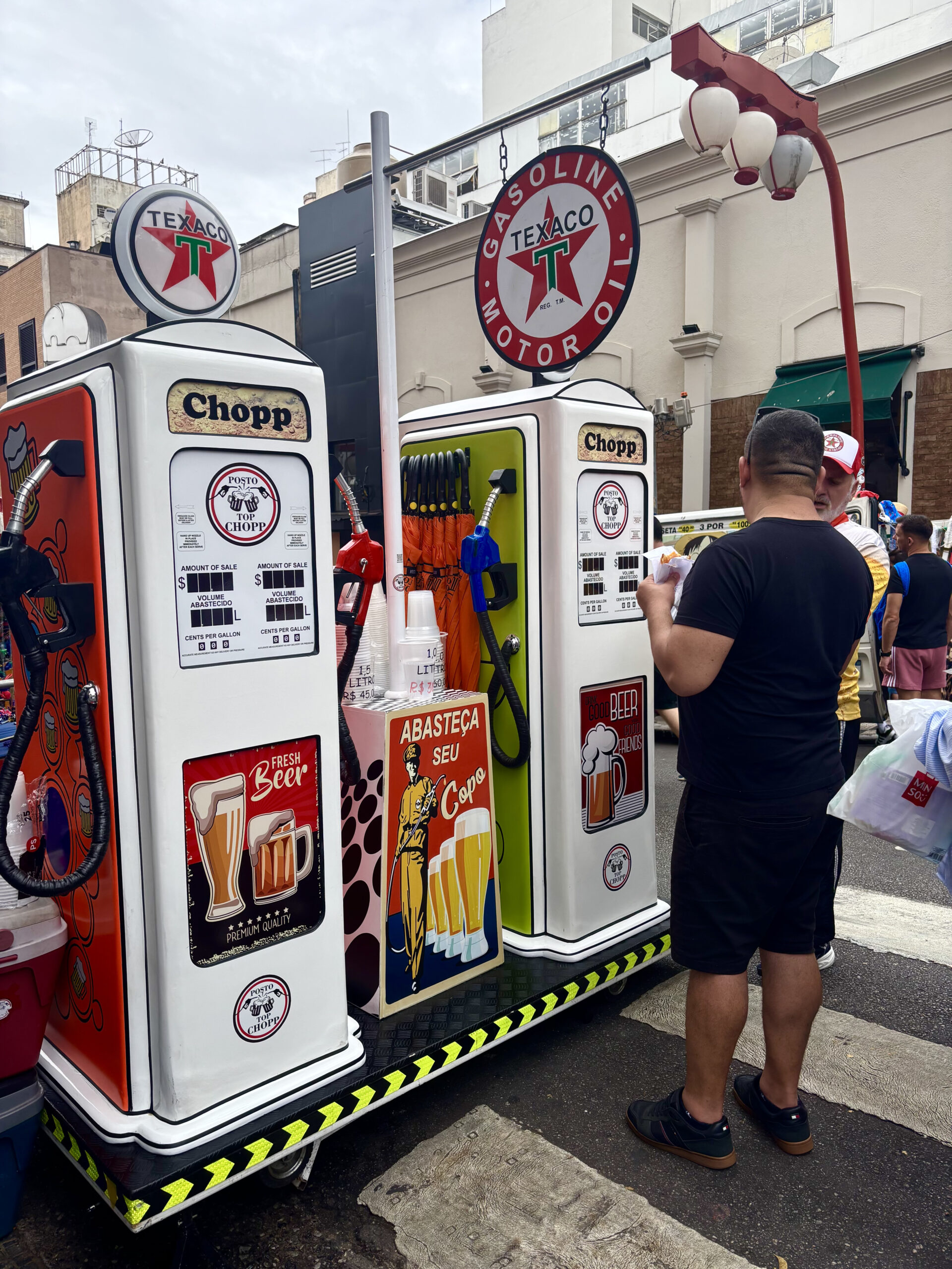 Feria callejera en Liberdade