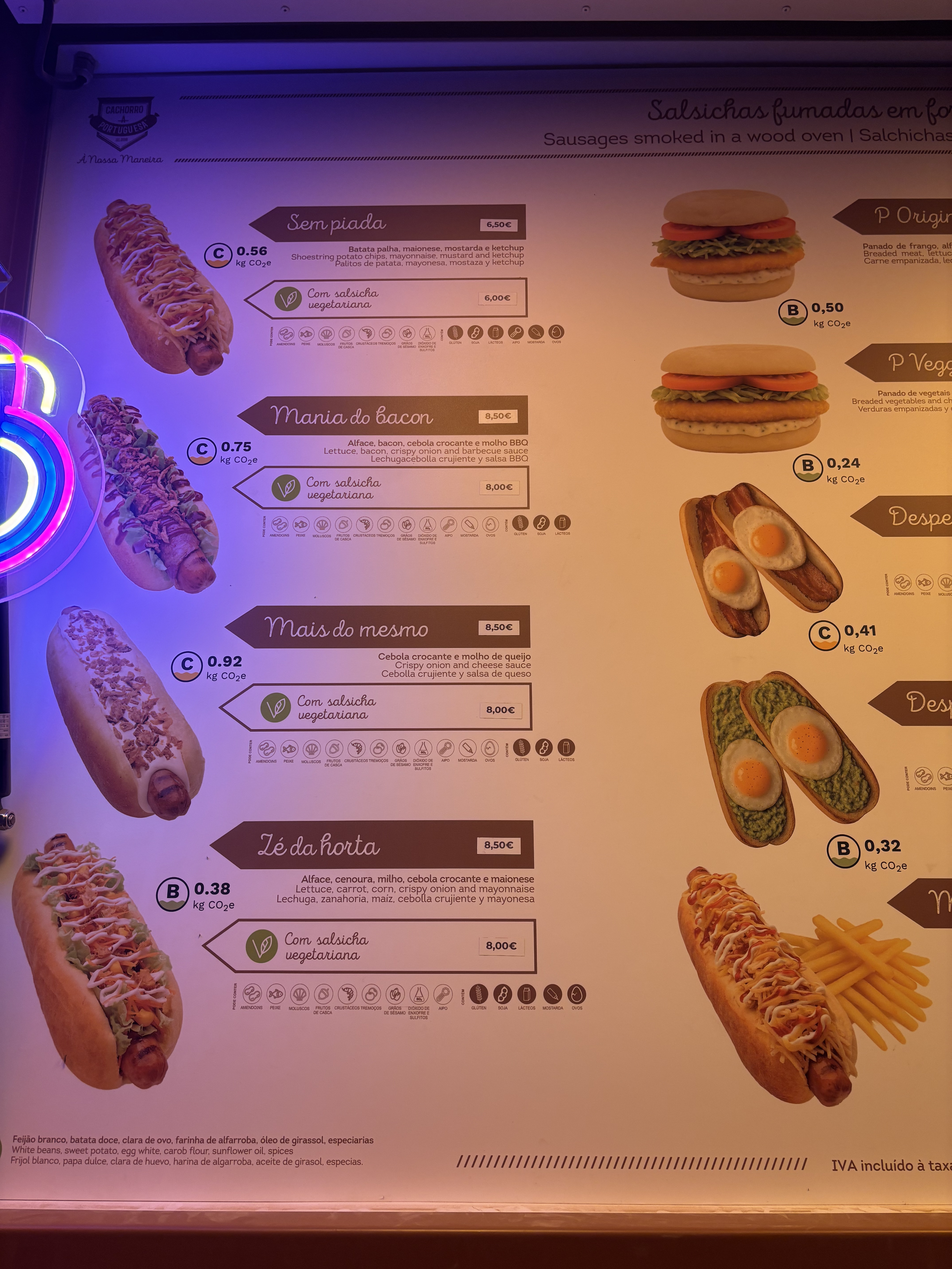 Cartelería de comida en Boom Festival